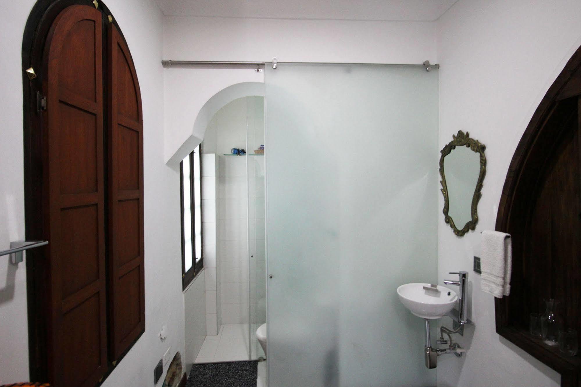 Acomodação com café da manhã  Bogota Bed & Breakfast Inn